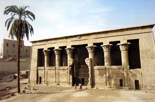 esna-temple